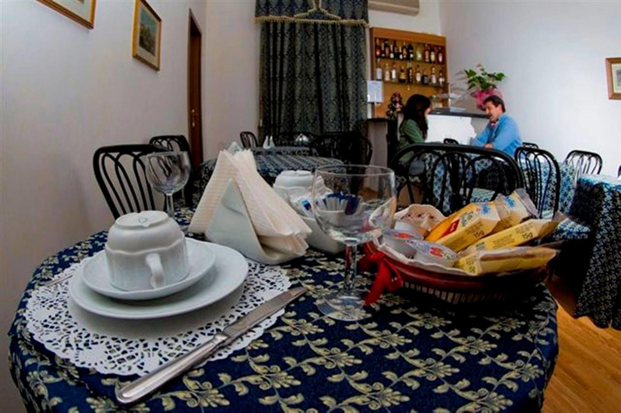 Hotel Margaret Róma Kültér fotó